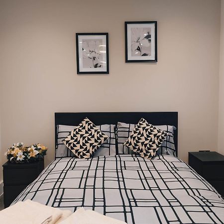 Luxurious Apartment In St Albans エクステリア 写真